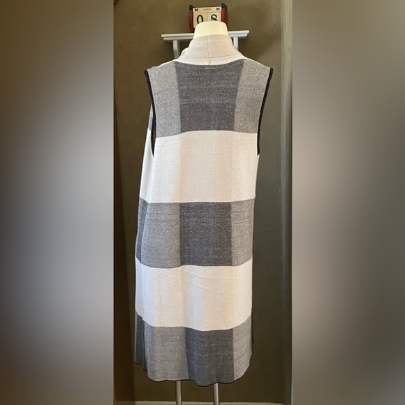 Leo & Nicole plaid open front Sweater Vest Long cardigan women’s size Small - Picture 4 of 13